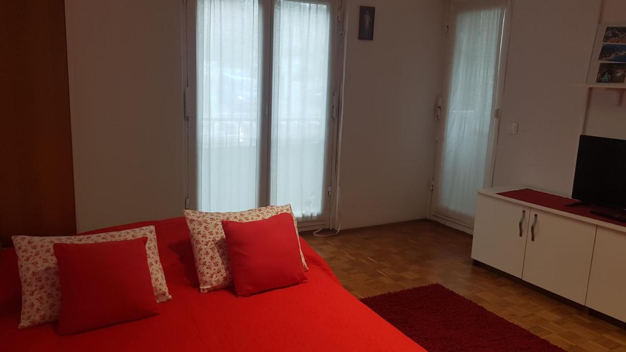 Apartment Jadranka Pula Bagian luar foto