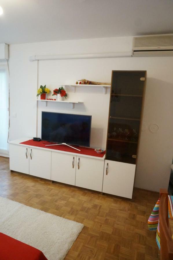 Apartment Jadranka Pula Bagian luar foto