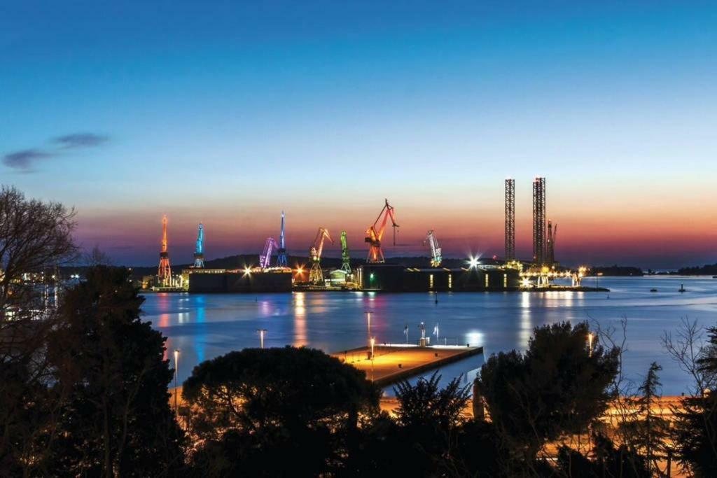 Apartment Jadranka Pula Bagian luar foto